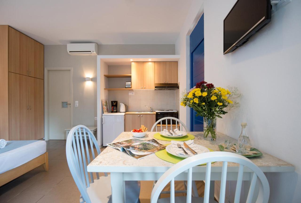 Anna Plakias Apartments Екстер'єр фото